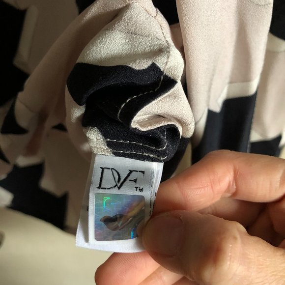 DIANE VON FURSTENBERG THERESA BLOUSE SIZE 2 - Picture 5 of 10
